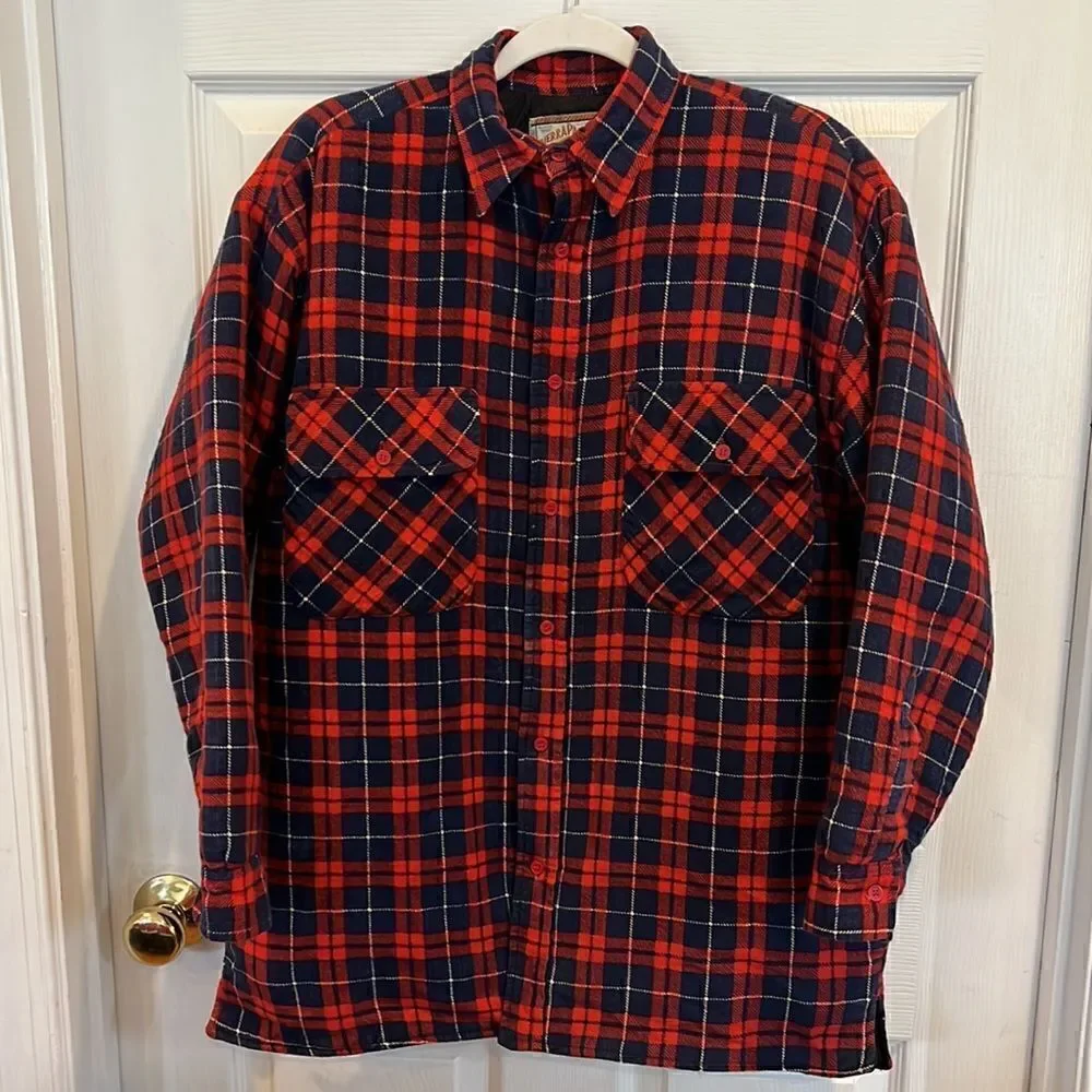 Thick warm lumber Jack Shacket Men’s M vintage red & navy quilted